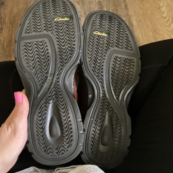 Clarks Escalade, brown leather upper 9 1/2 loafers - Picture 6 of 8